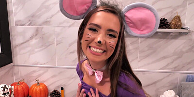 Halloween Cutie Bailey Base Has Sex With Stepbrother