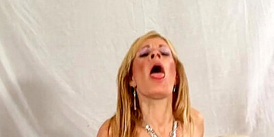 Czech Blond Mature In Her Very First Porncasting With German Porn Crew