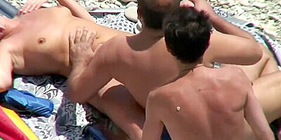 Hot Nudist Couples At The Beach