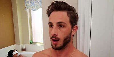 Brazzers - Mommy Got Boobs - Kailani Kai Lucas Frost - Bathing With Her