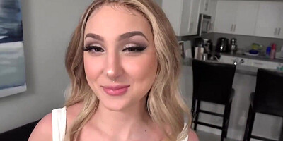 Blondie damsel with thick figure, Skylar Vox luvs to deep-throat spunk-pump and get boinked stiff