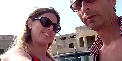 beach dogging for your amateur MILF swinger and housewife voyeur livecams