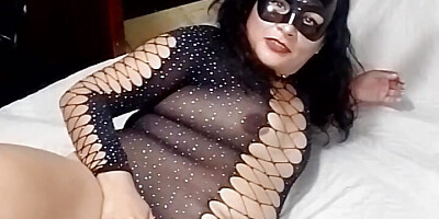 He arrived and catches me why my boyfriend didn',t arrive