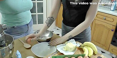 Mom Gilf Licks Babes Cunt - Granny Lesbian Porn