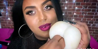 Jaw-Dropping adult model is in the mood for a torrid Jerk Off Instructions sesh with fuck-a-thon fucktoys