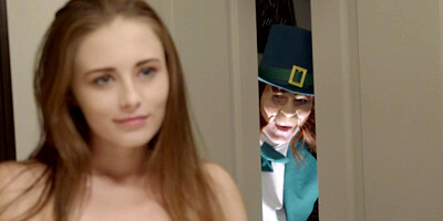 Fabulous teen girl Kyler Quinn getting her cunthole stretched out