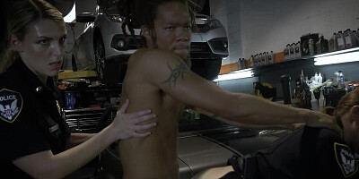 Black stud and two white girls are having sex in the garage