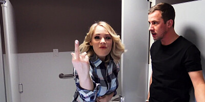 Stud comes to restroom where girl in checkered shirt serves cock