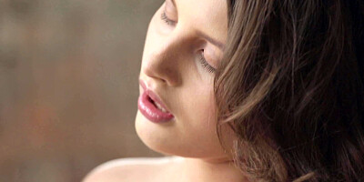 Blonde loses her short shorts and she plays with her pussy