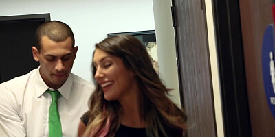 Quickie at work with blowjob & hard fuck in the bathroom with August Ames