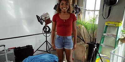 Cute French babe Milu Blaze