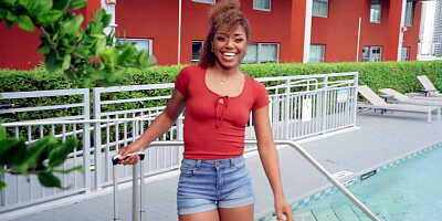 Cute French babe Milu Blaze