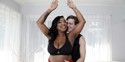 Dark-skinned BBW Layton Benton gets fucked through the hole in her yoga pants