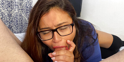 BLOWJOB FROM HORNY STEPMOTHER!