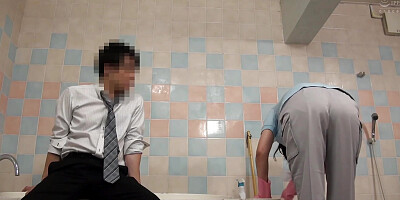 I fuck the cleaning lady