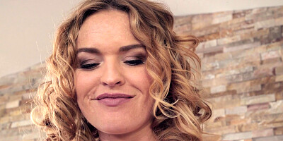 Kat Dior and Krissy Lynn play lesbo games