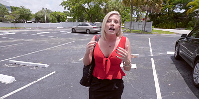 Blonde mom Kaylynn Keys is getting picked up on the street