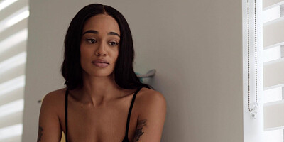 Scarlett Sage tongues Julie Kay's pussy