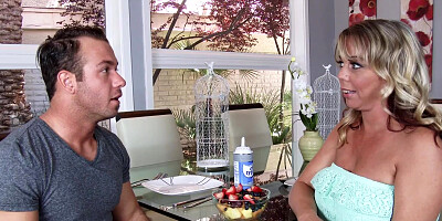 Amber Lynn Bach seduces & rides seller's cock for a sticky creampie
