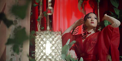 Glamorous Chinese seductress impresses the stud with hot fucking