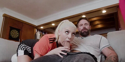 Beefed guy is fucking two splendid blondes on the couch