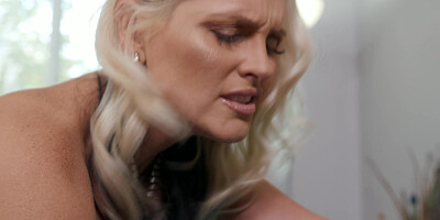 Alena Croft gets banged by Ricky Spanish doggystyle