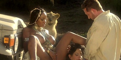 Mikayla Mendez and Sandi Jackmon pounce on a soldier