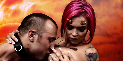 Leigh Raven straponed & screwed up in a foursome