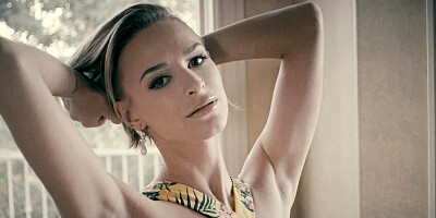 Glamorous lady Emma Hix enjoying hard dicking