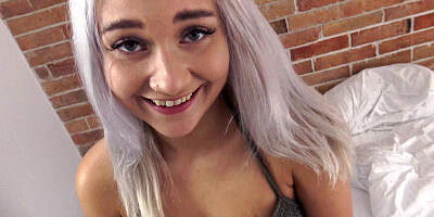 Sweet babe Marilyn Sugar moans with delight while getting fucked