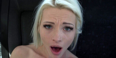 Petite Euro babe Zazie Skymm gets eaten out and fucked in the taxi