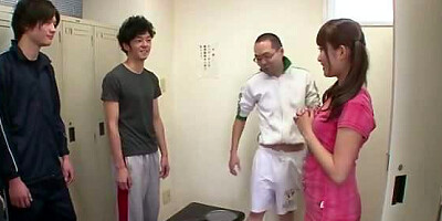 Suzu Minamoto love to participate in hardcore group oral sex with the cumshots on her pretty face.