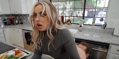 Anna Claire Clouds sucks fat cock and gets properly fucked in the kitchen