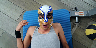 Sybil Stallone gives nice blowjob on the floor