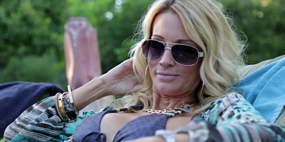 Horny woman needs a good ass fuck