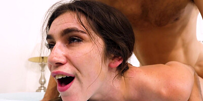Gianna Gem helps stepbrother with his morning boner