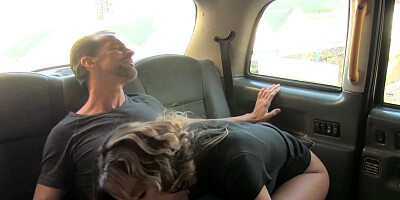 Bloke willing to fuck milf taxi driver in the back seat