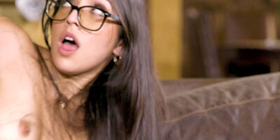 Madison Wilde got her trimmed pussy drilled