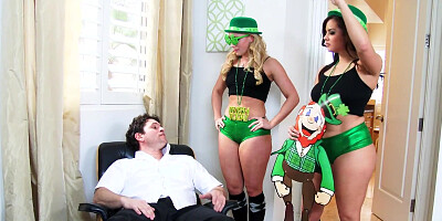 AJ Applegate & Keisha Grey sharing dick & cum in a 3way fuck fest