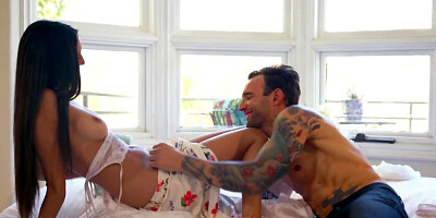 Tattooed guy craves the pussy of his brunette stepsister
