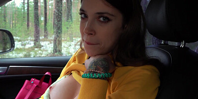 Teen MihaNika69 is sucking the cock in the car