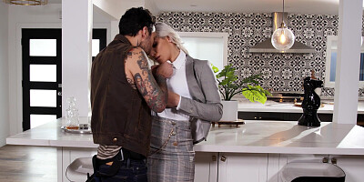 Rich bitch Abella Danger brought to orgasm several times by lover