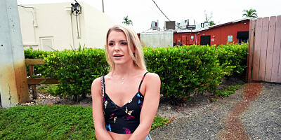 Amateur Evelyn Payne is getting picked up on the street