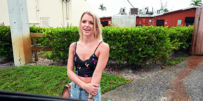 Amateur Evelyn Payne is getting picked up on the street