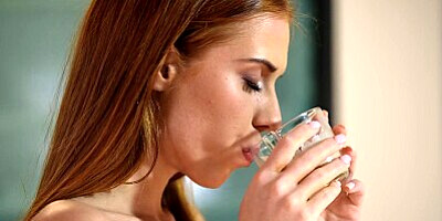 21 NATURALS - Hot Redhead Holly Molly Gets Her Ass Pounded For Her Naughty Pleasure