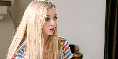 Experienced Sarah Vandella shows some sex lessons for Lexi Lore