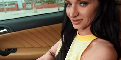 Arian Joy is getting picked up on the street