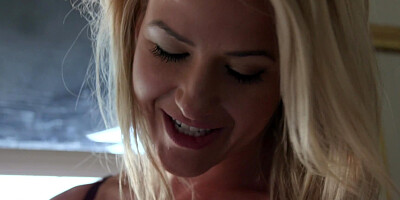Kit Mercer hops on lover's cock after receiving oral