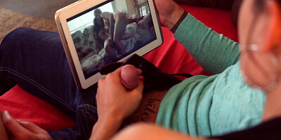 Spanish whore Julia Roca helps a friend to bust a nut