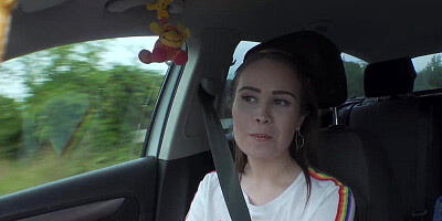 Young hottie Jenny Fer pays for a ride with hardcore sex